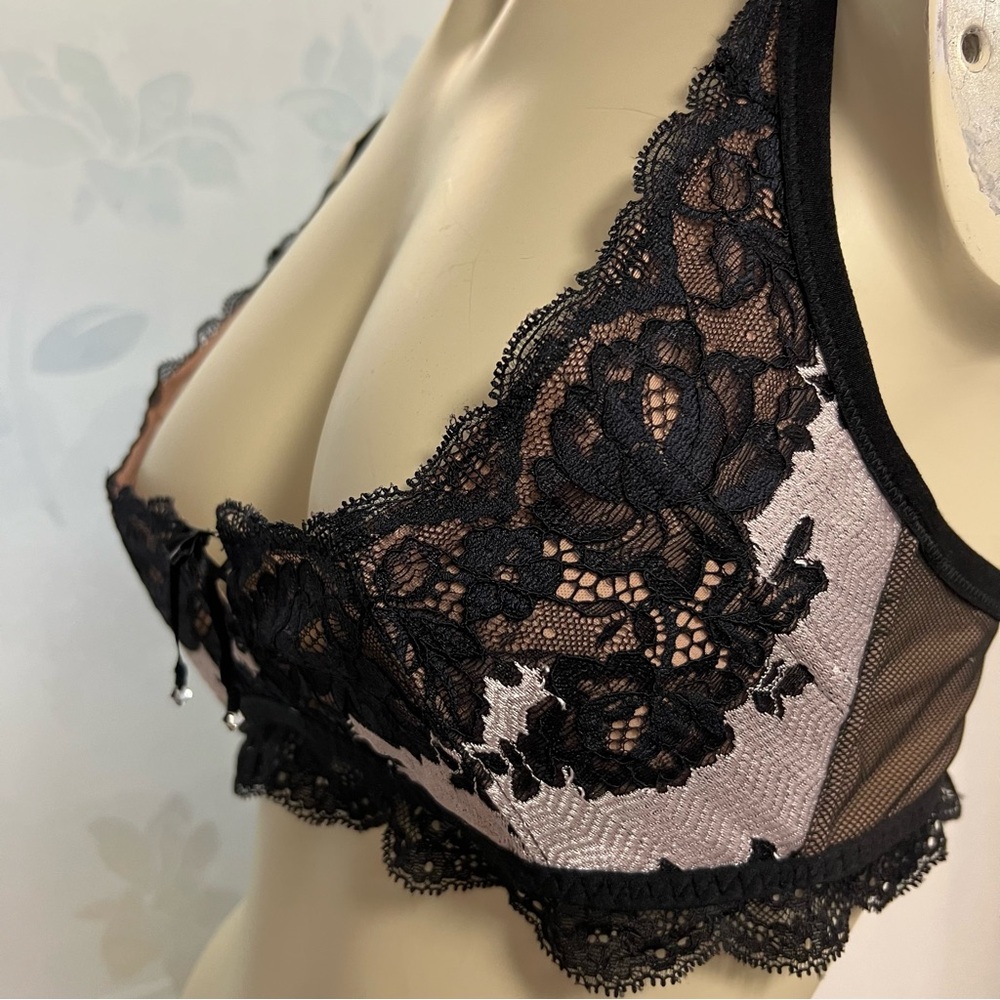 Victoria’s Secret Bra Bralette Size L Black Silver Lace No Wire Lined NWOT